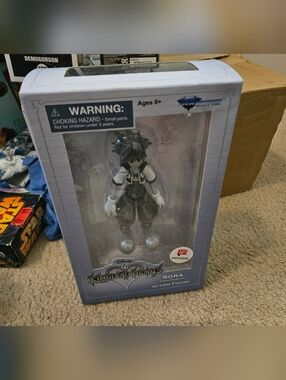 Disney Kingdom Hearts Sora Timeless River Figure Diamond Select Walgreens Exclus